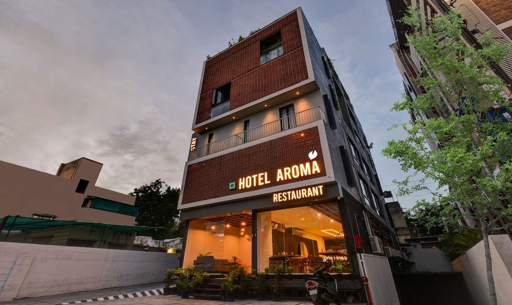 undefined Treebo Aroma Executive 7