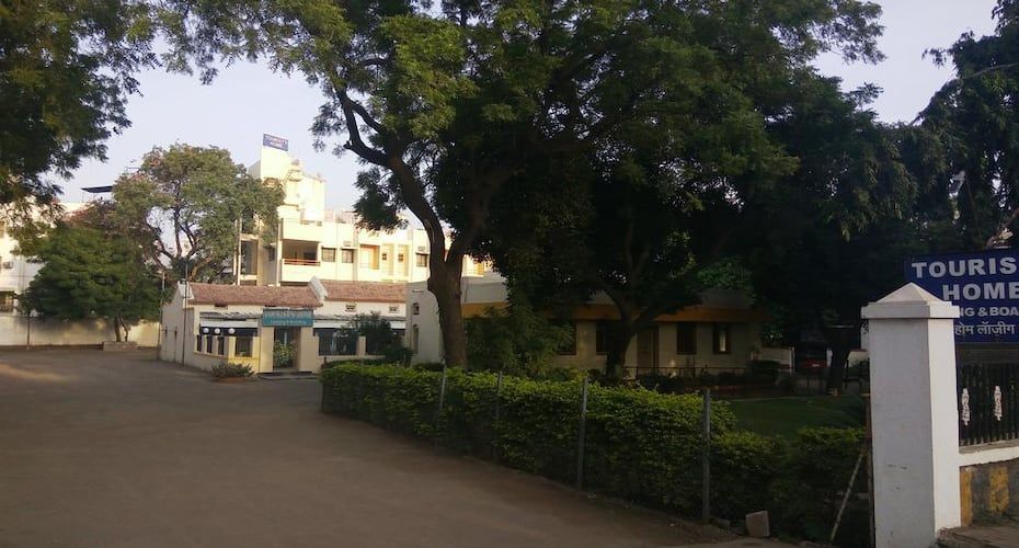 undefined Tourists Home 8