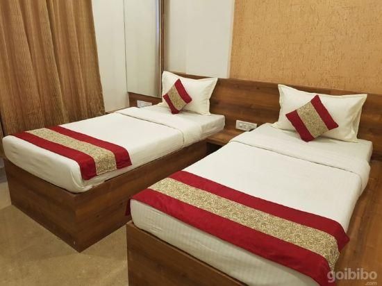 undefined Hotel Midtown 7