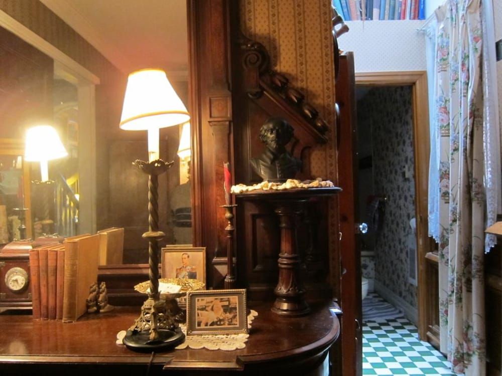 undefined Pimblett's Downtown Toronto B&B 10