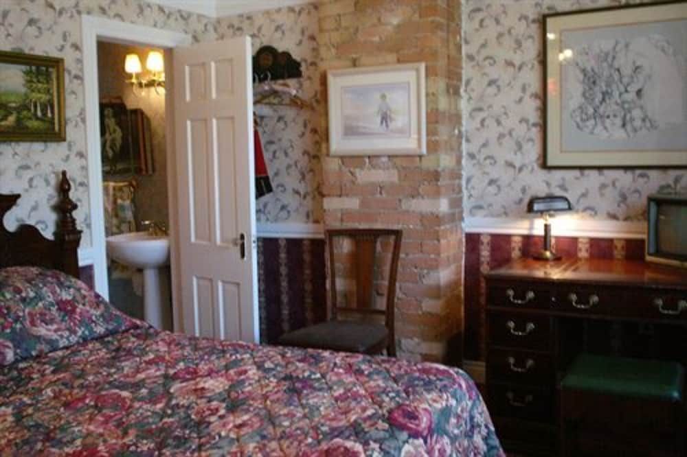 undefined Pimblett's Downtown Toronto B&B 5