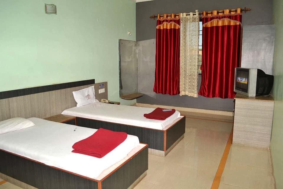 undefined Hotel Akshay International 5