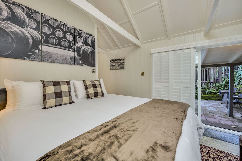 Comfort Cottage, 1 King Bed (Calistoga Garden)