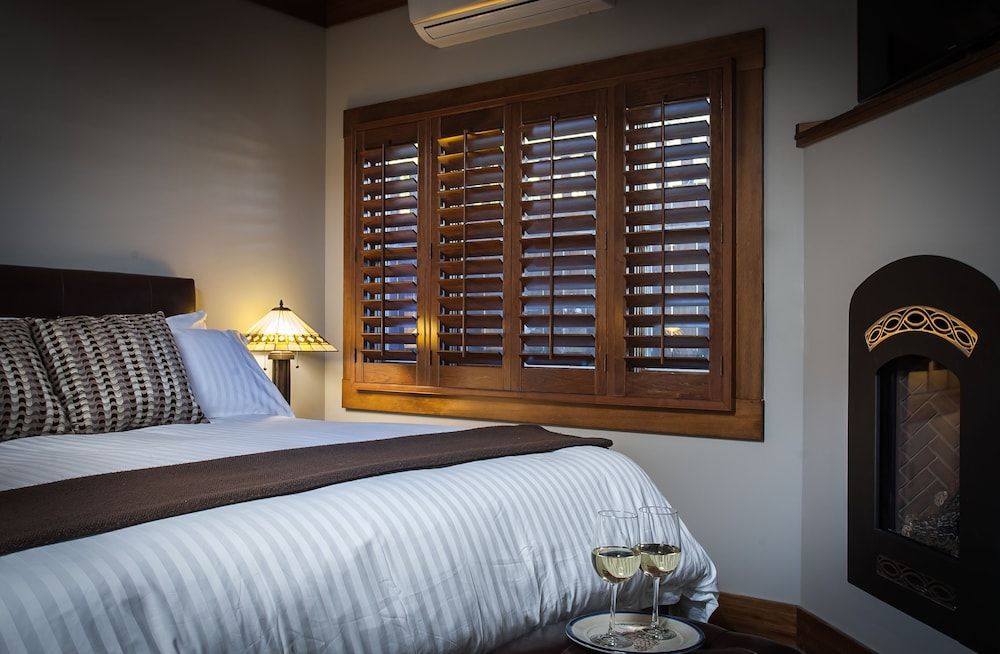 Suite, 1 King Bed (Silverado)