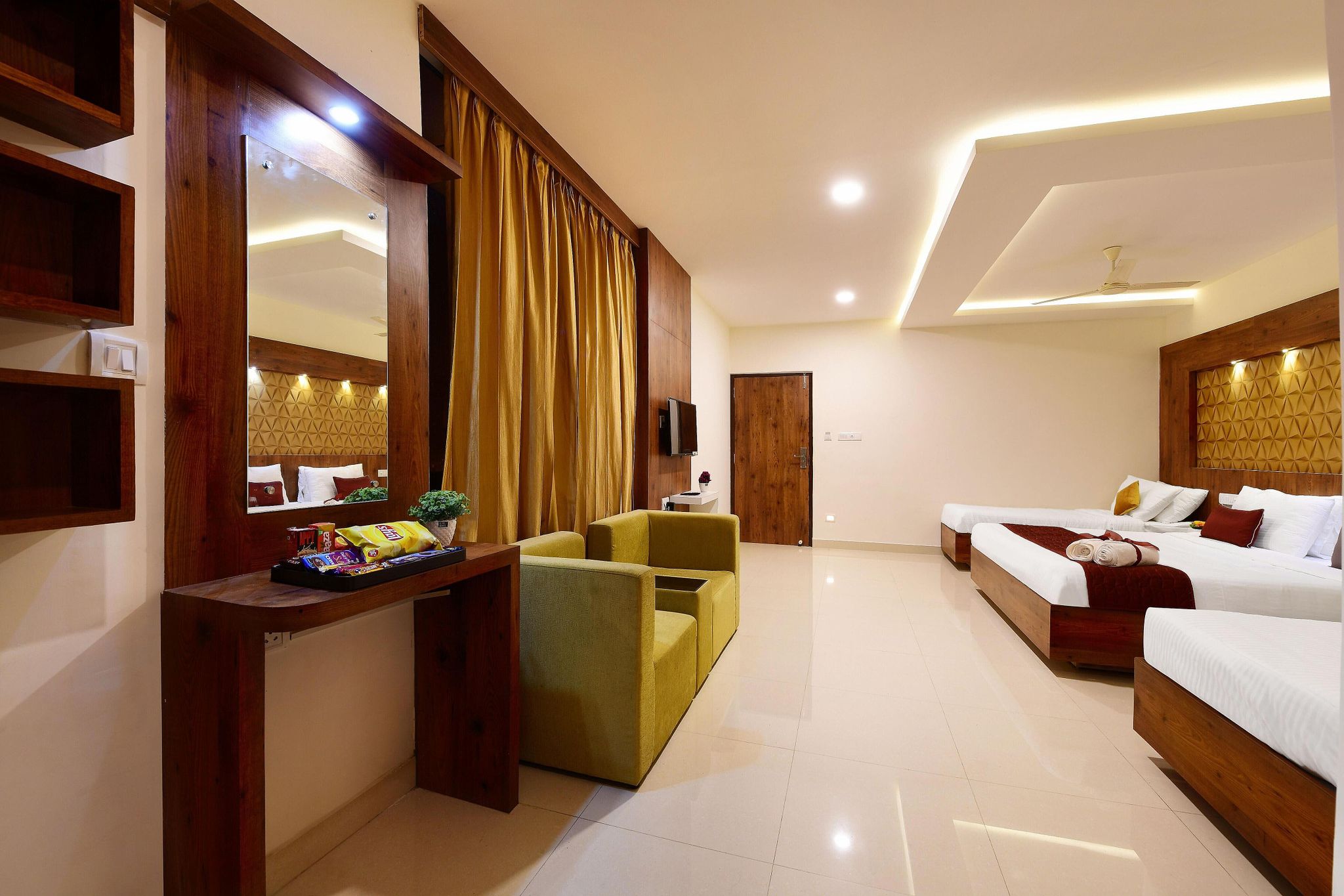 Hotel B V Colours Executive 4