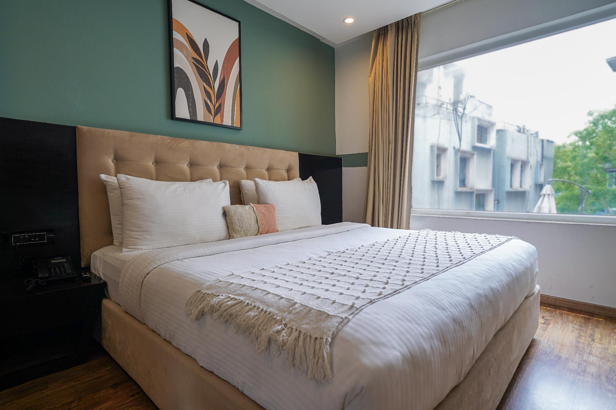 Olive Hotel Mg Road Dunsvirk Inn by Embassy Group Standard Room 8