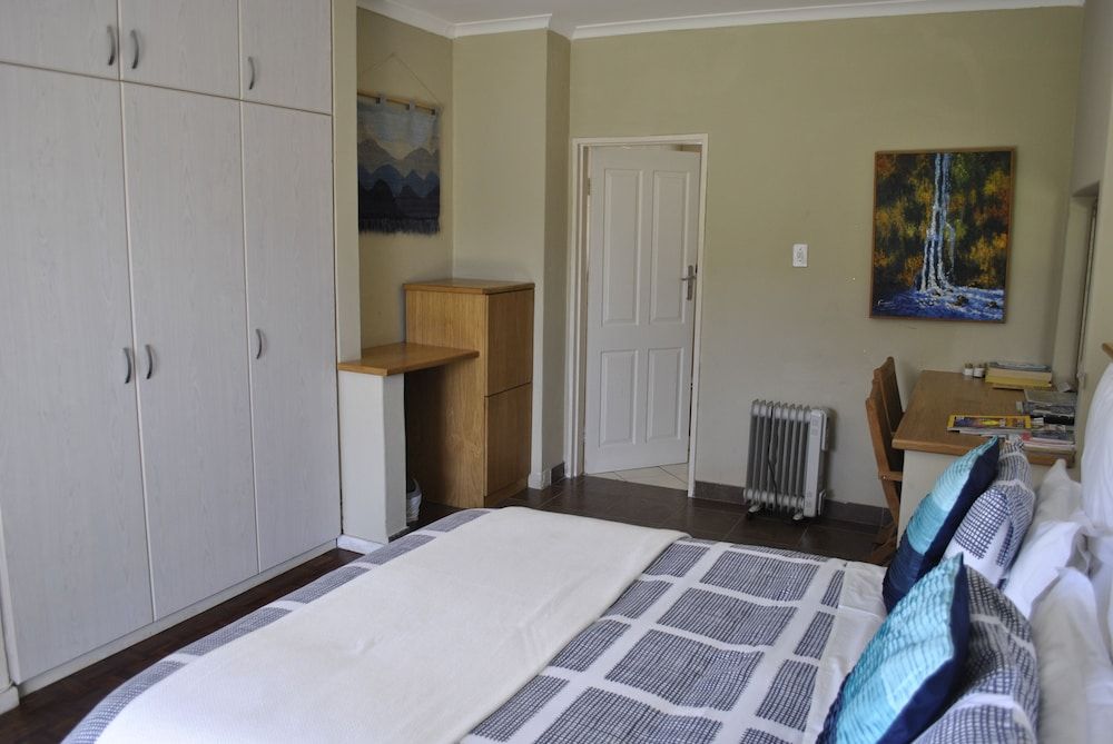 Residence 3 Cotswold Standard, Queen Bed, Shower, Ground Floor