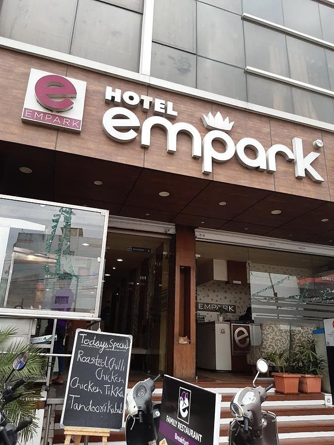 undefined Empark 6