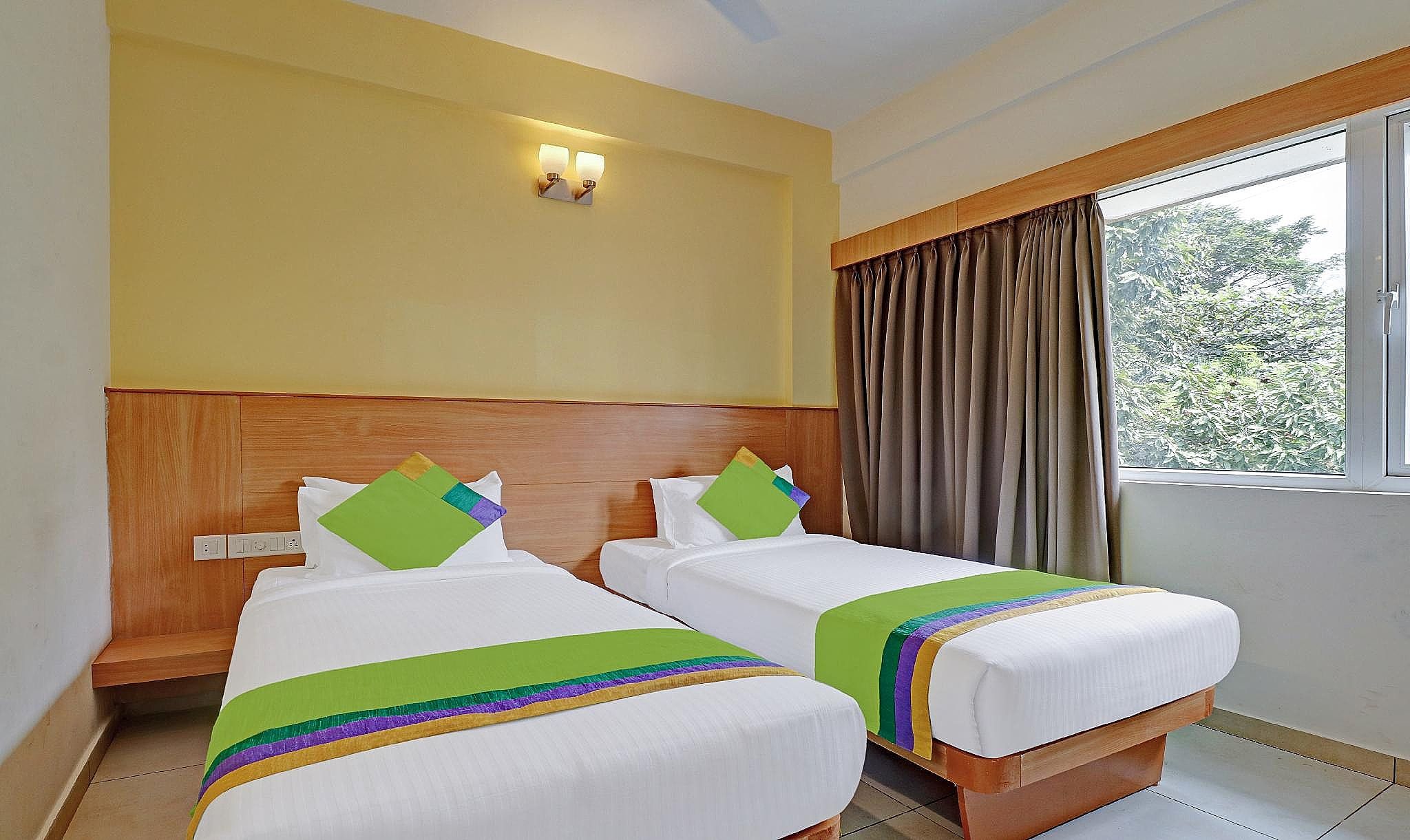 Treebo Fortune Stay Standard Double Room 4