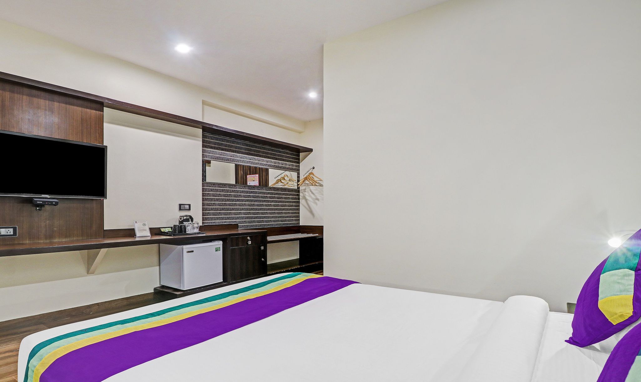 Treebo Premium Raj Vista Global Village Deluxe Double Room 2