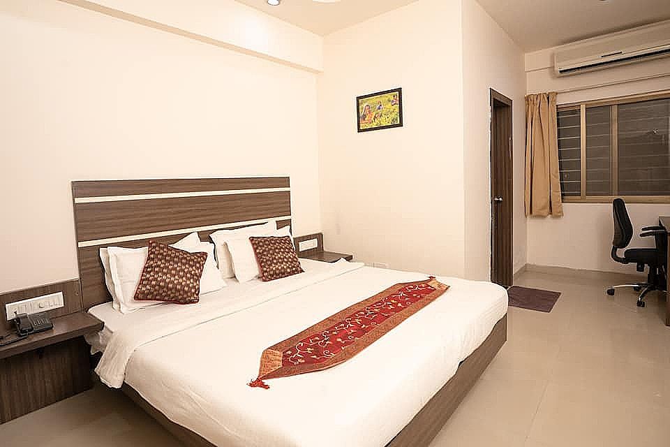 Compact Tea Square Standard Room 2