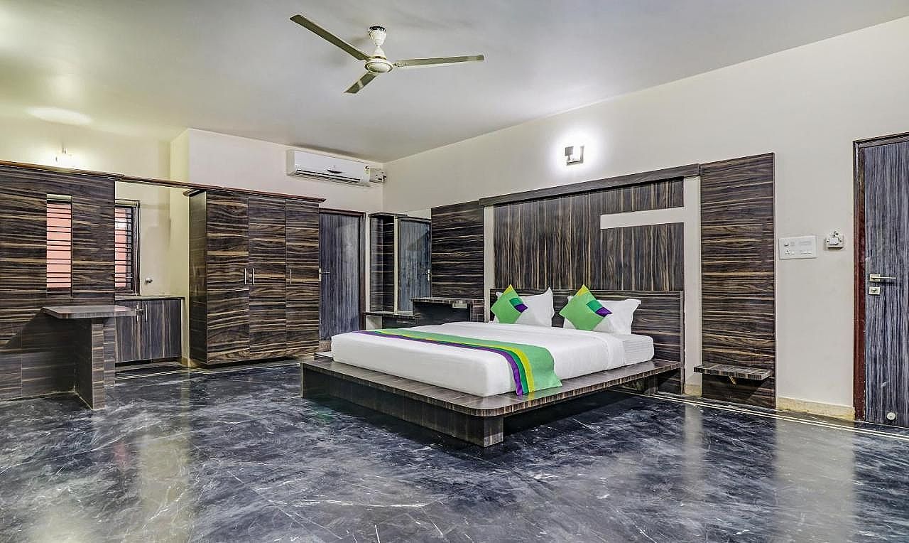 Treebo Trend Coastal Grand OAK