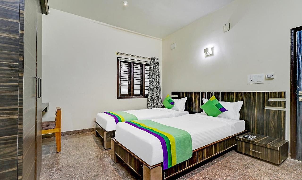 Treebo Trend Coastal Grand MAPLE 2