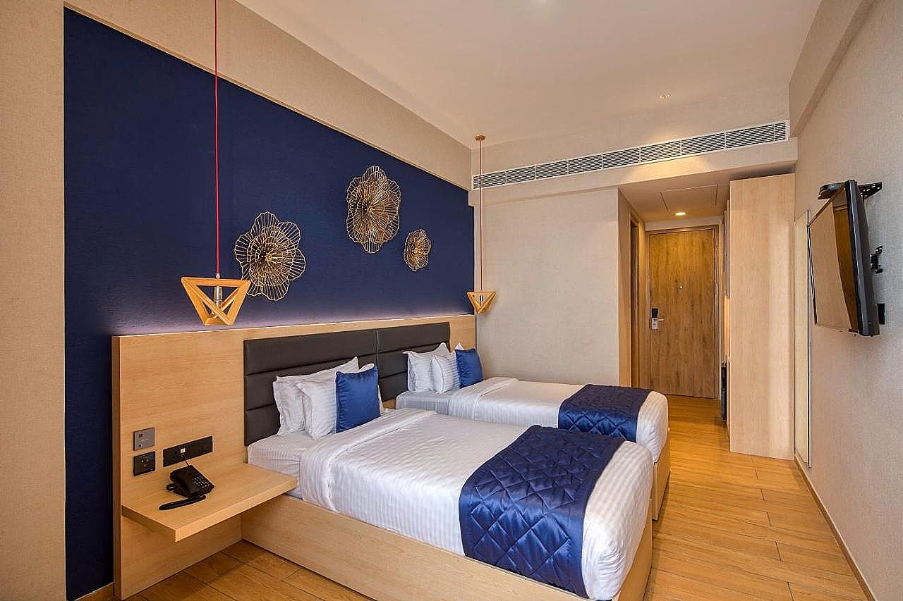 Le Foliage by TGI Executive Room 4