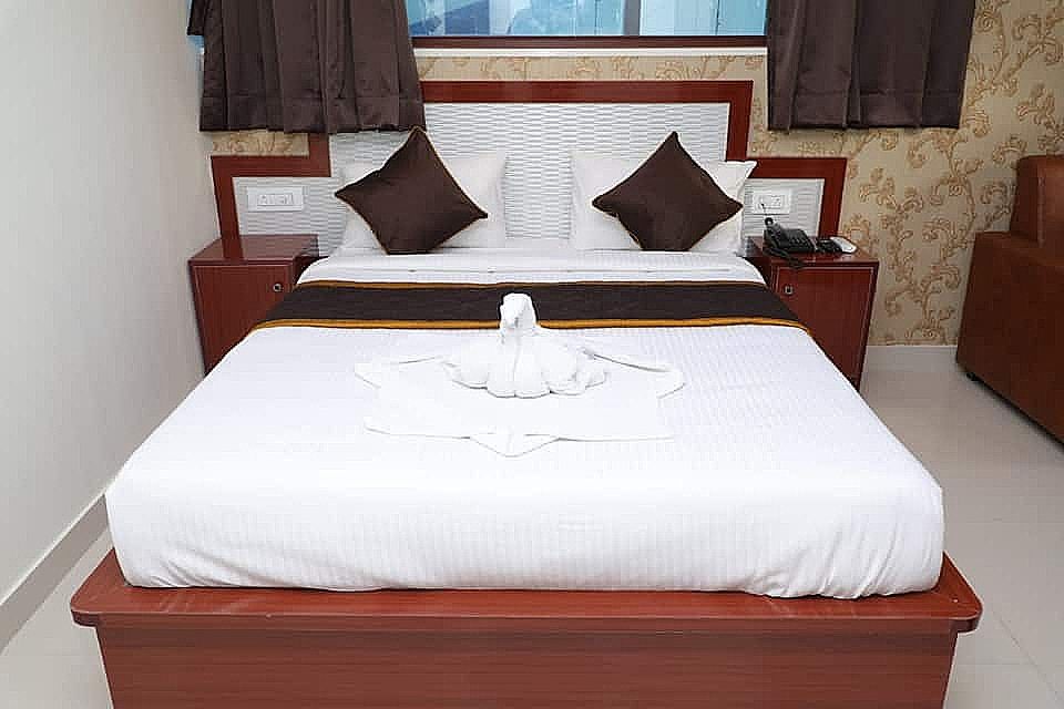 Hotel UR Comforts Deluxe Room 11