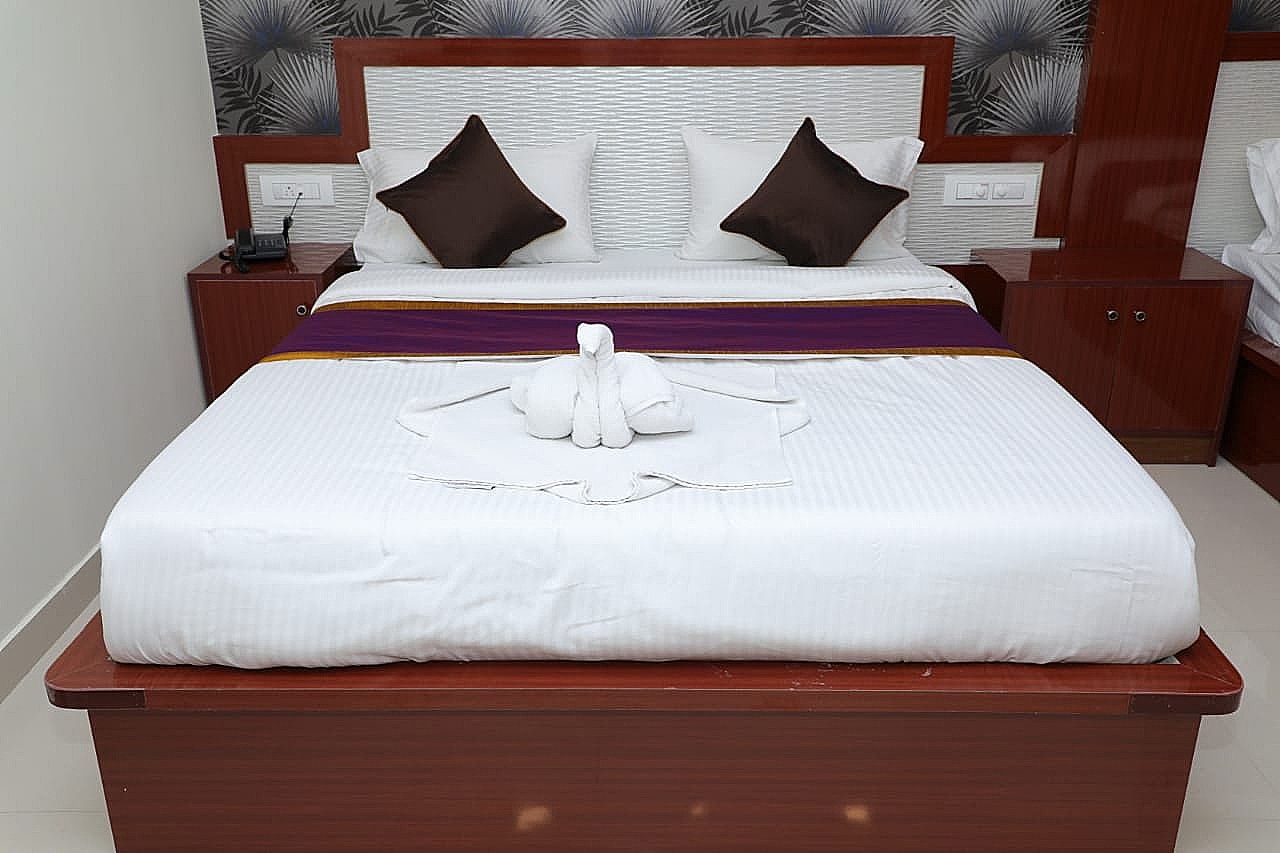 Hotel UR Comforts Deluxe Room