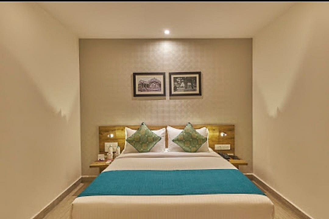 Regenta INN Grand Koramangala Standard Twin Room