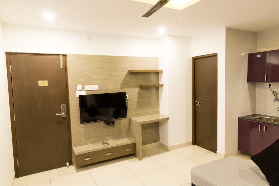 1 Bed Room Bonjour Suits