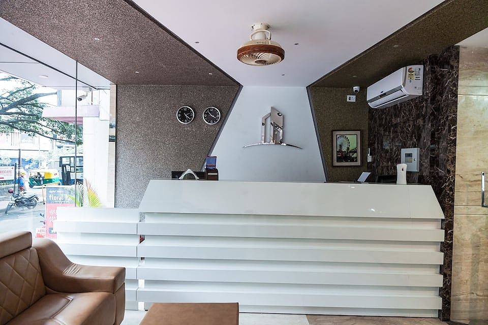 undefined The Porch Inn 4