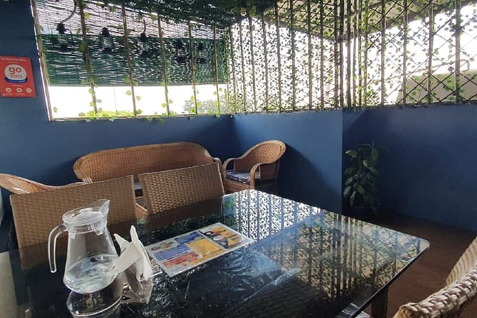 whatsapp image at q os