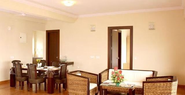 Food & Dining