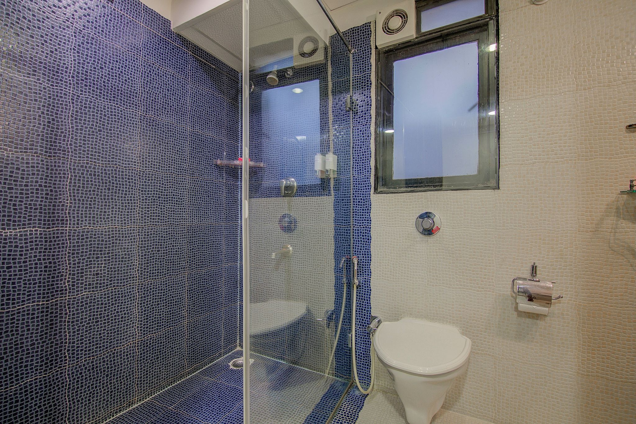 Shilton Suites - Ulsoor Road Deluxe Suite Single Room - Generic - YCHS 9