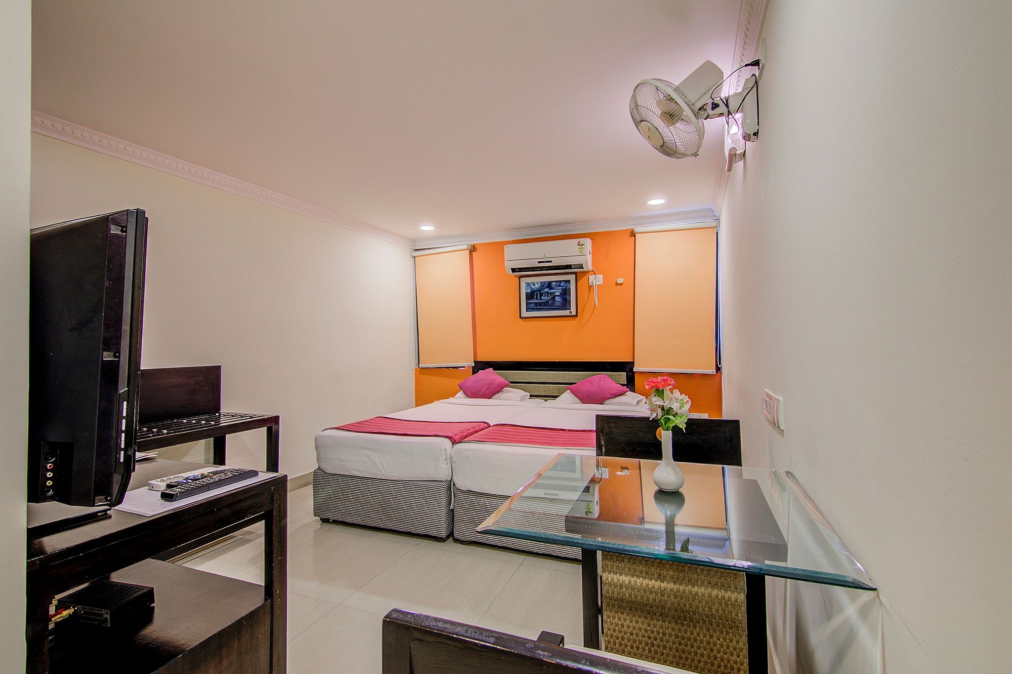 Shilton Suites - Ulsoor Road Deluxe Suite Single Room - Generic - YCHS 4