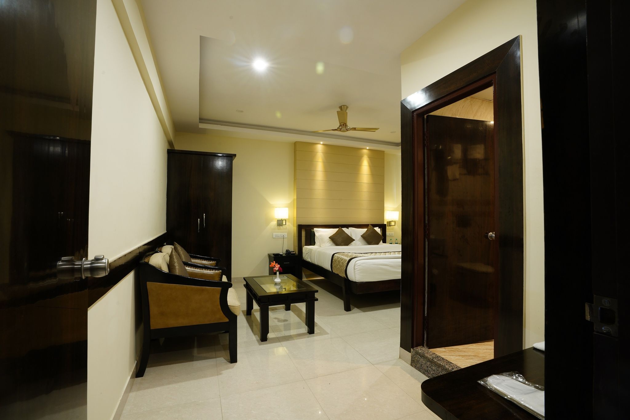 Silicon Suites Executive Room 3