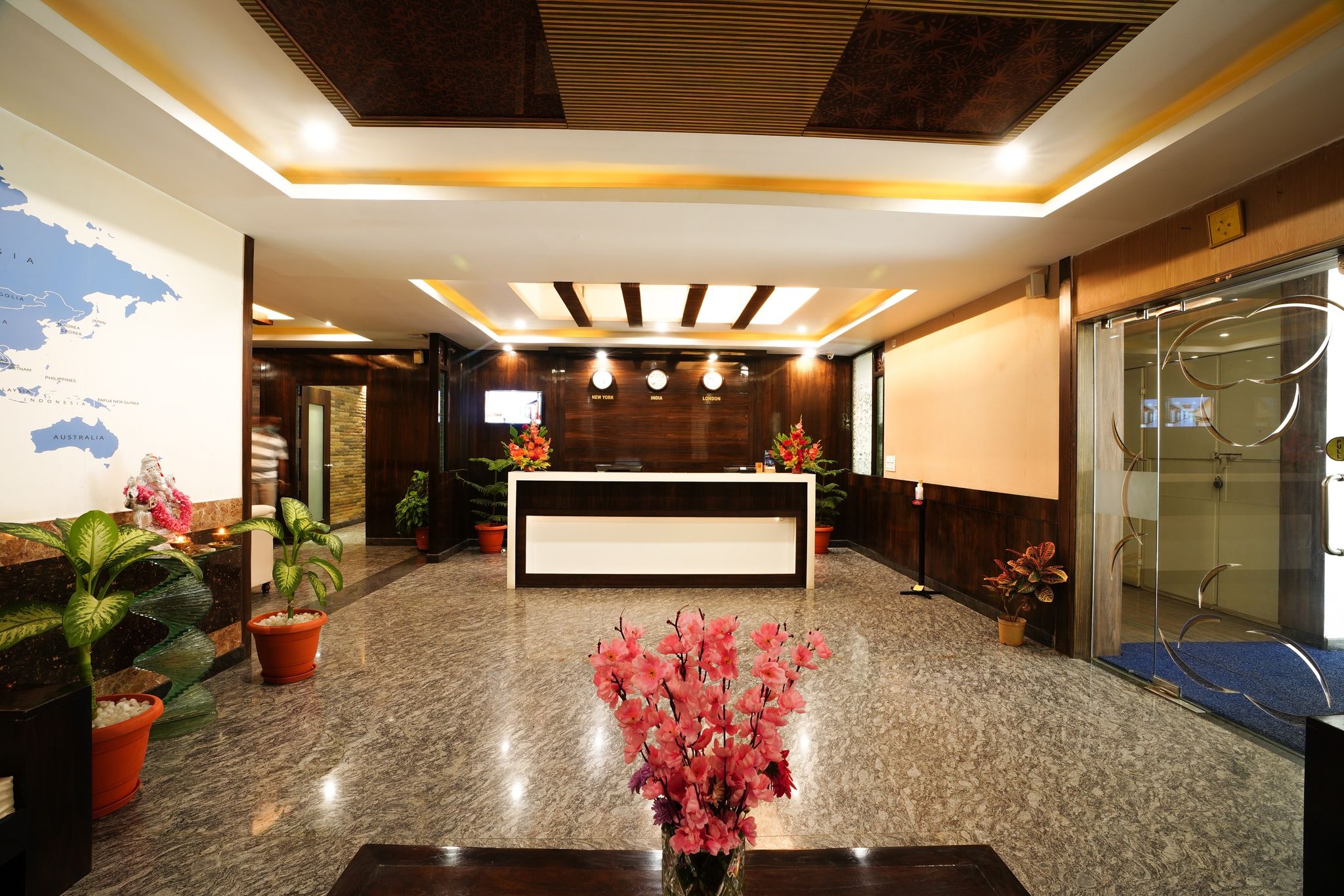 undefined Silicon Suites 4