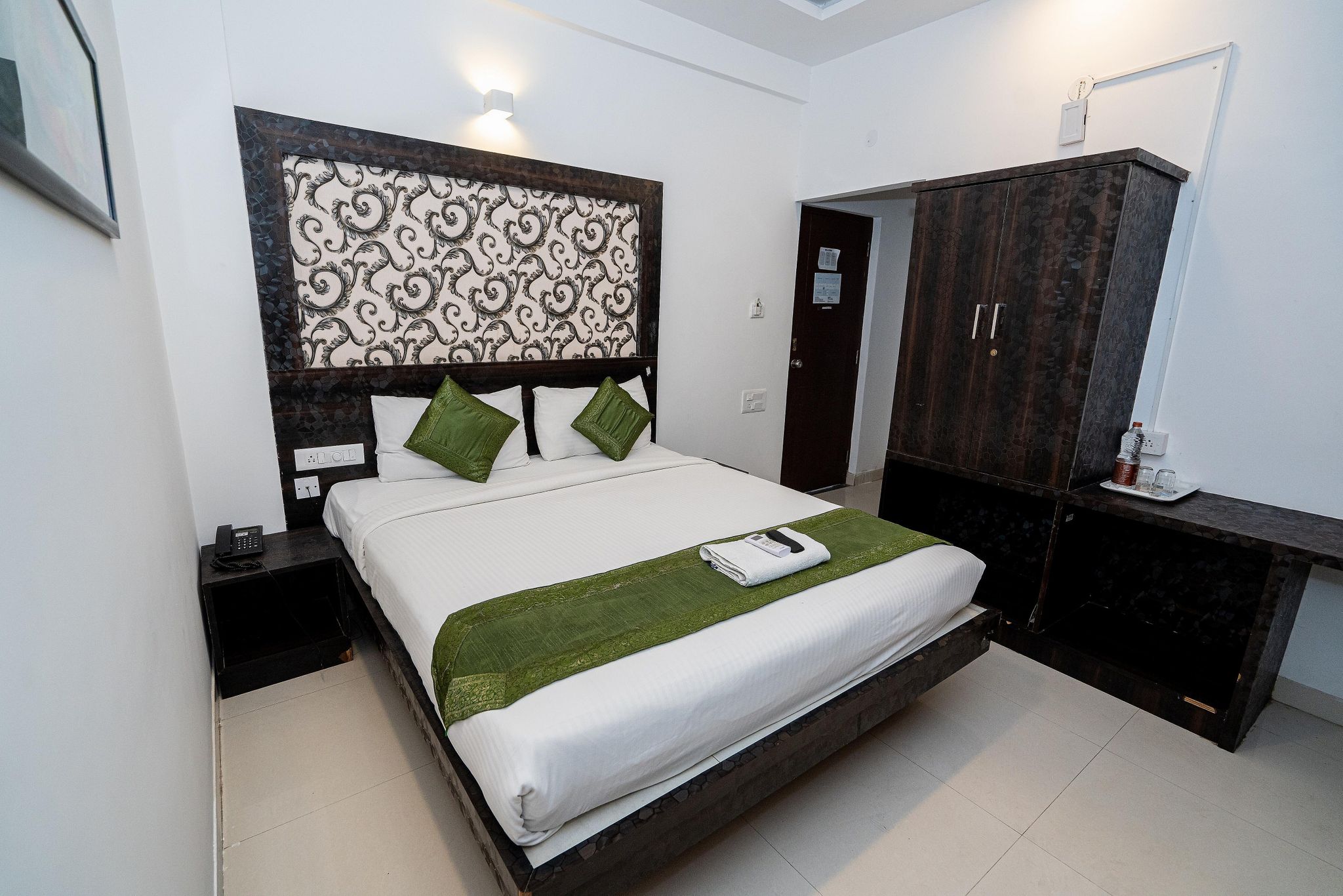 Hotel Dhruv Palace Deluxe 5