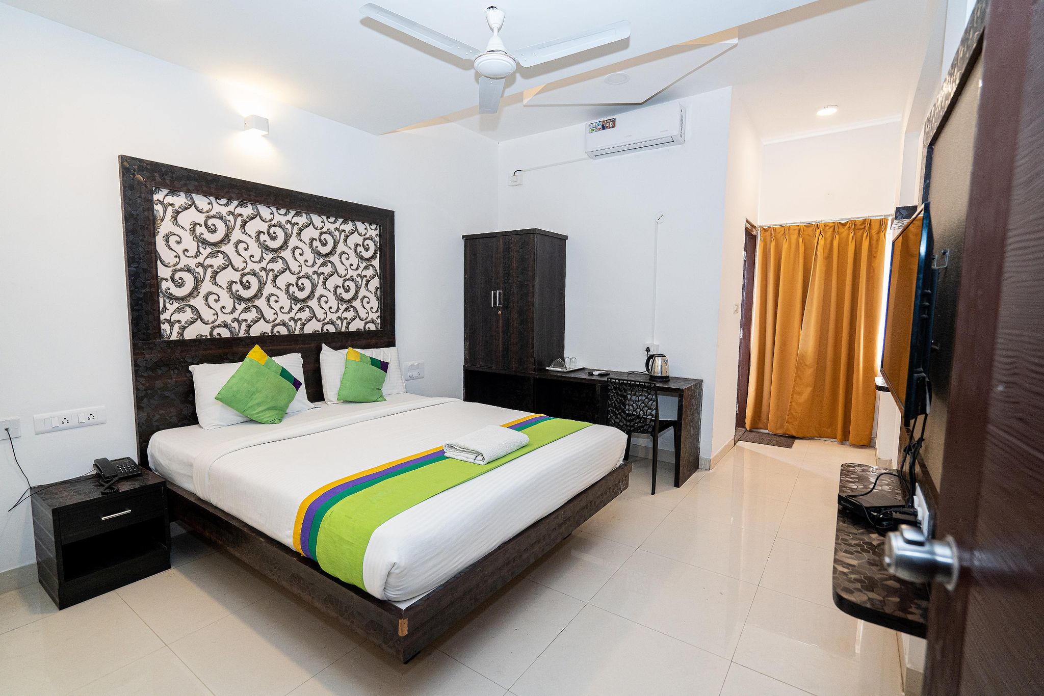 Hotel Dhruv Palace Deluxe 11