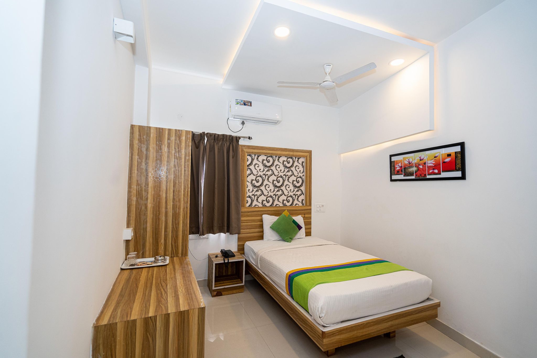 Hotel Dhruv Palace Deluxe 12