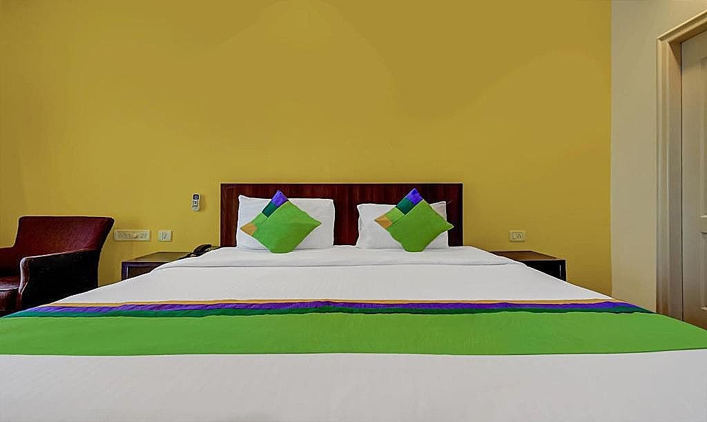 Treebo Elmas Boutique Standard Double Room 4