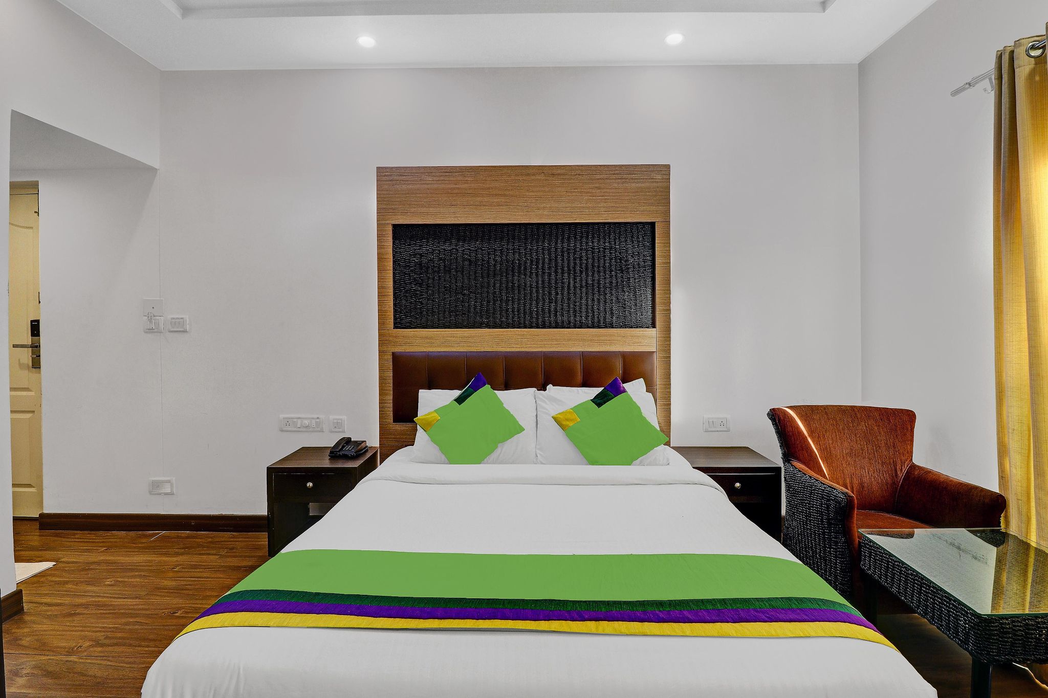 Treebo Elmas Boutique Standard Double Room 2