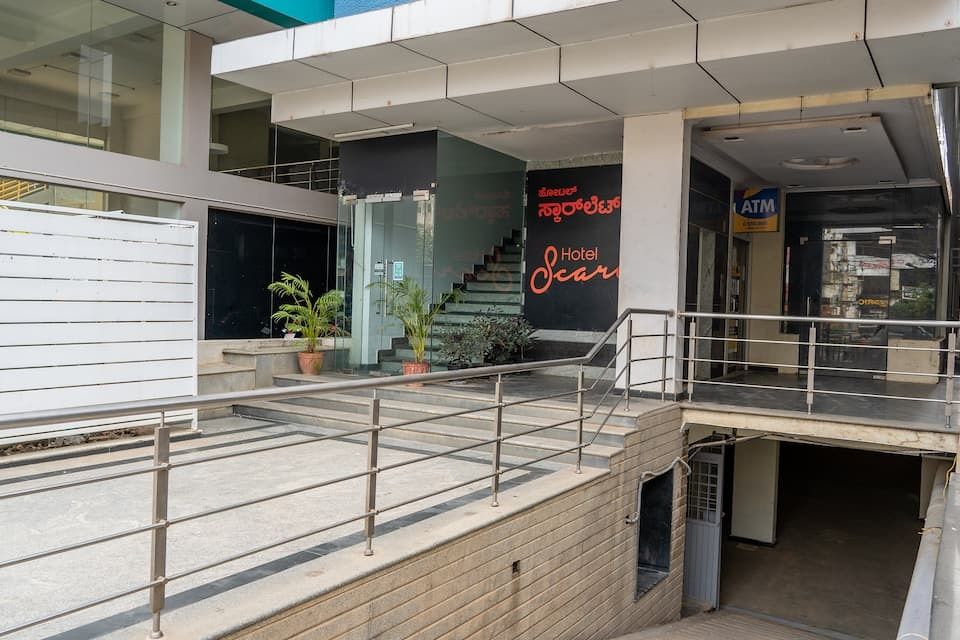 undefined Hotel Scarlet 10