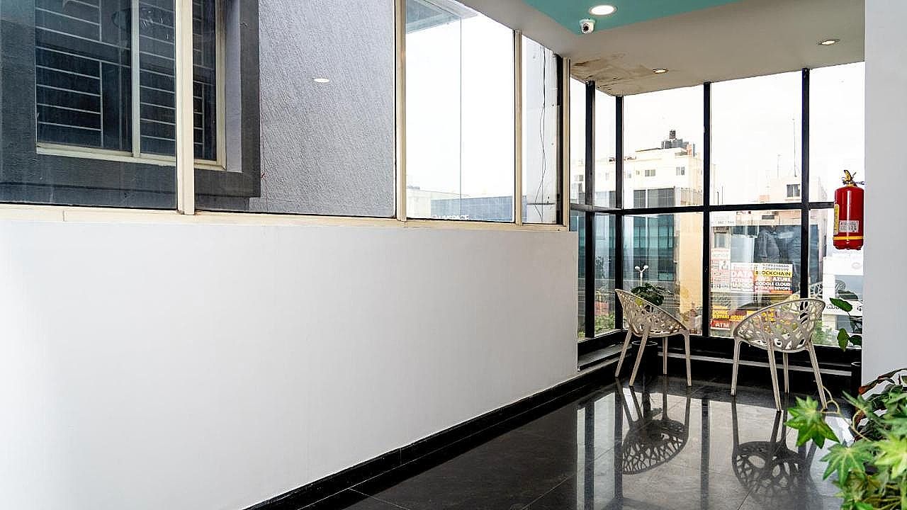 undefined Hotel Scarlet 3