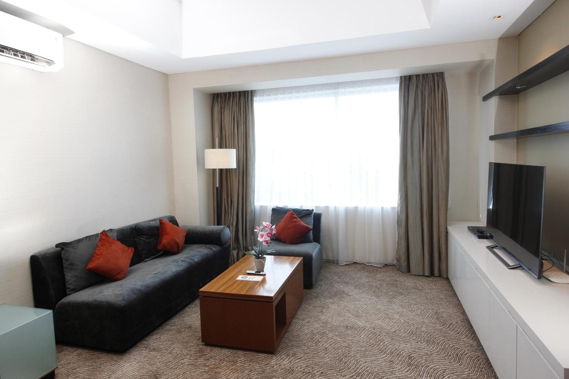 Deluxe Suite Room with 1 king-size bed