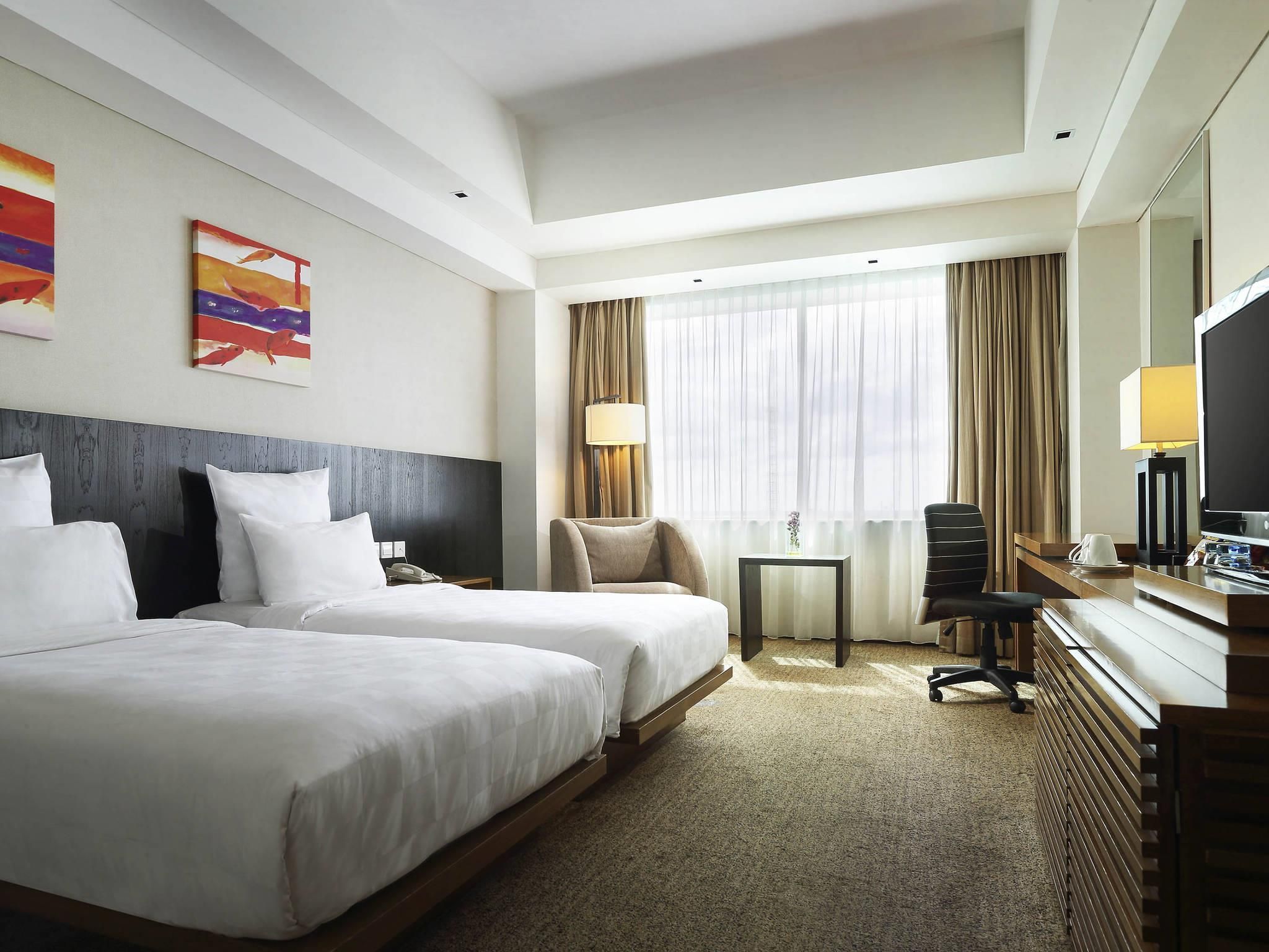 2 Single Beds Superior