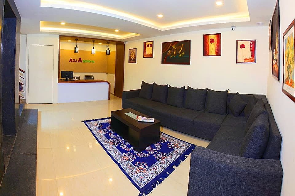 Lobby_Sitting_Area_1