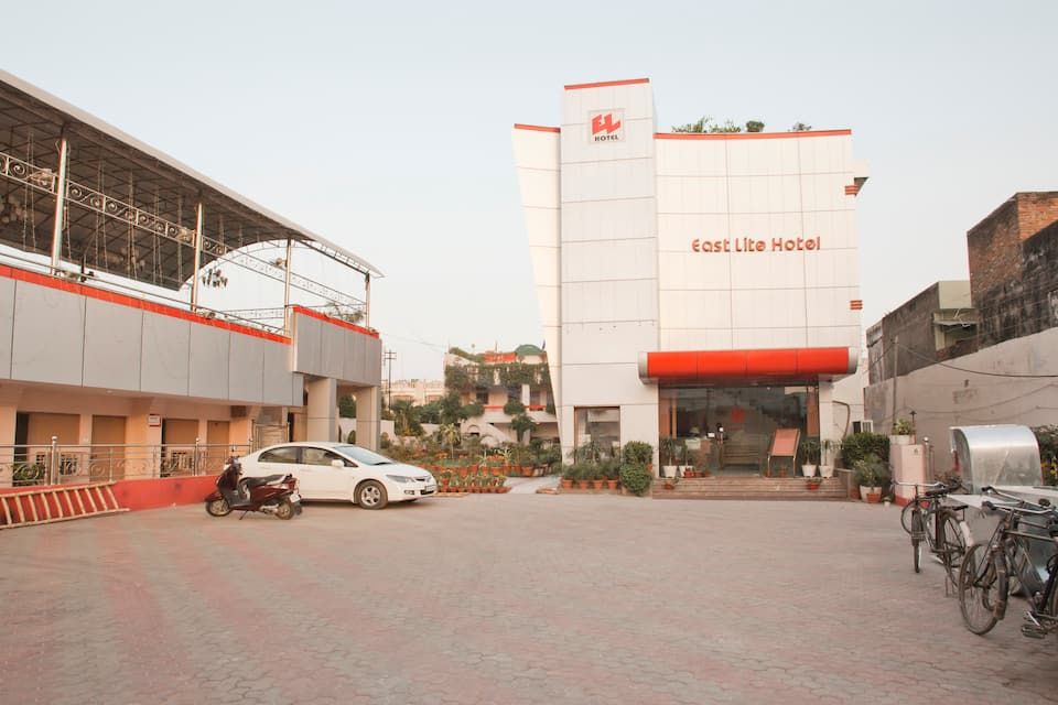 undefined Hotel East Lite 3