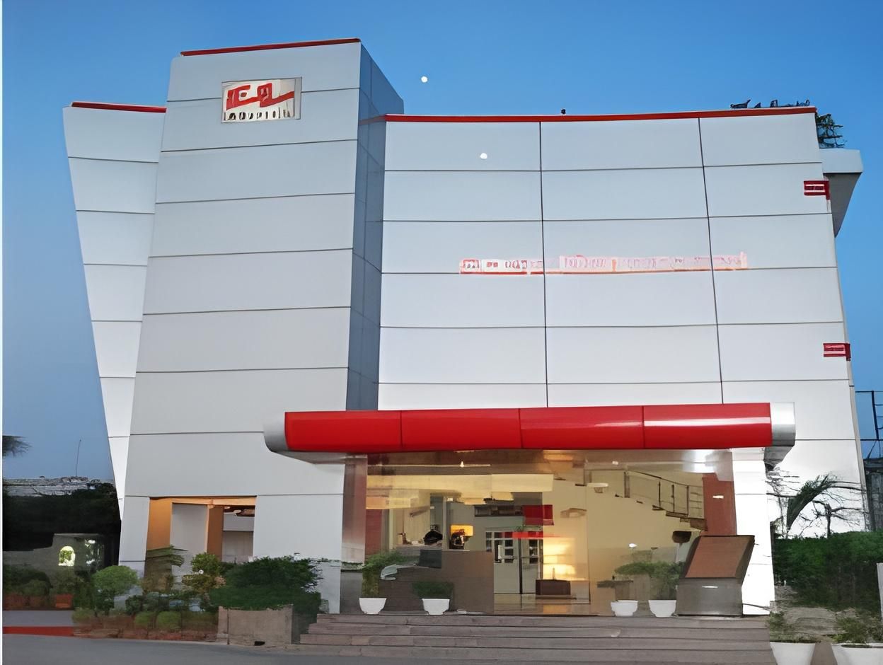 undefined Hotel East Lite 9