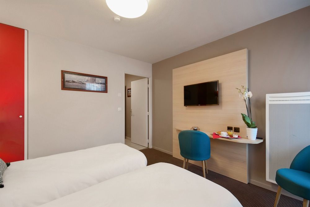 Studio, 2 Twin Beds
