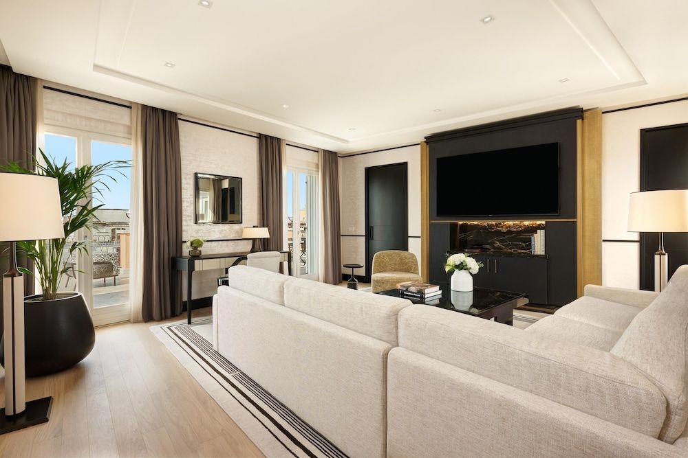 Nobu Suite