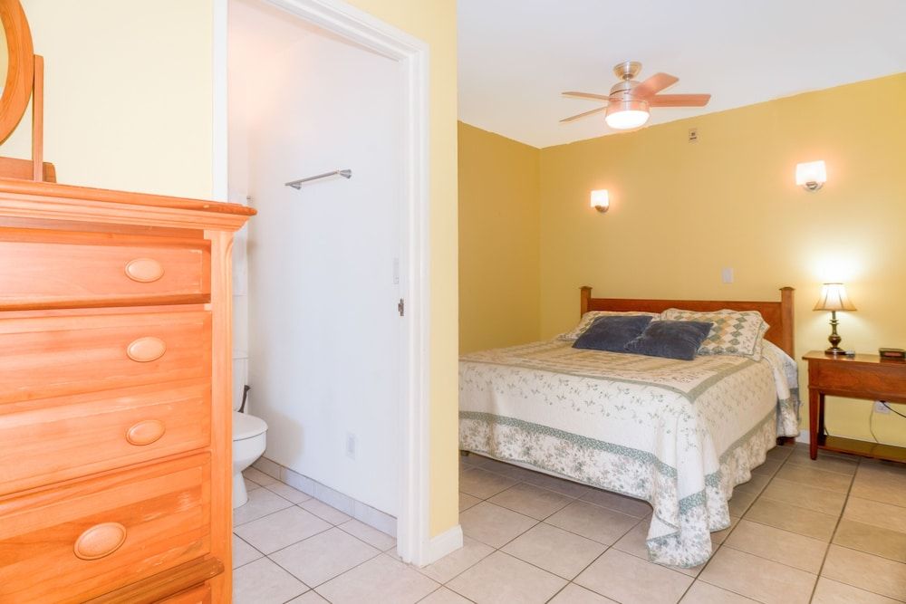 Capri by the Sea by All Seasons Resort Lodging 3-Bedroom Condominium - 505 9