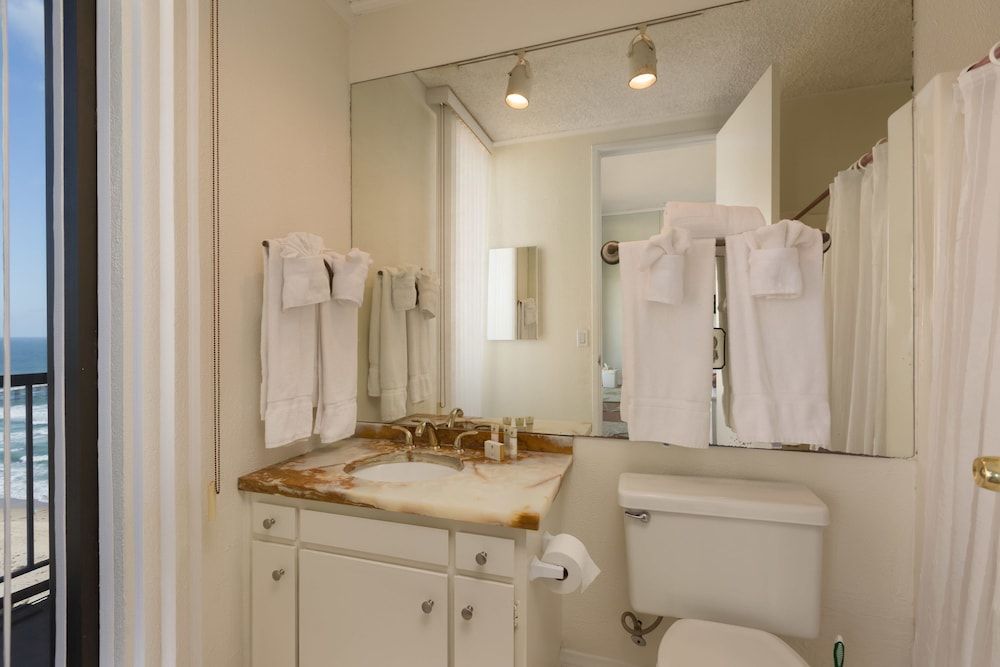 Capri by the Sea by All Seasons Resort Lodging 3-Bedroom Condominium - 1201 14