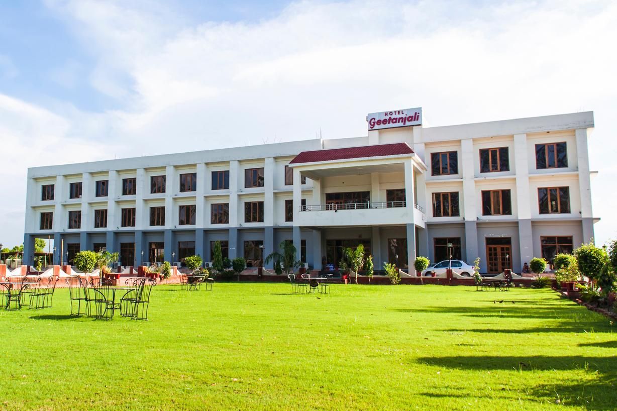 Geetanjali Hotel