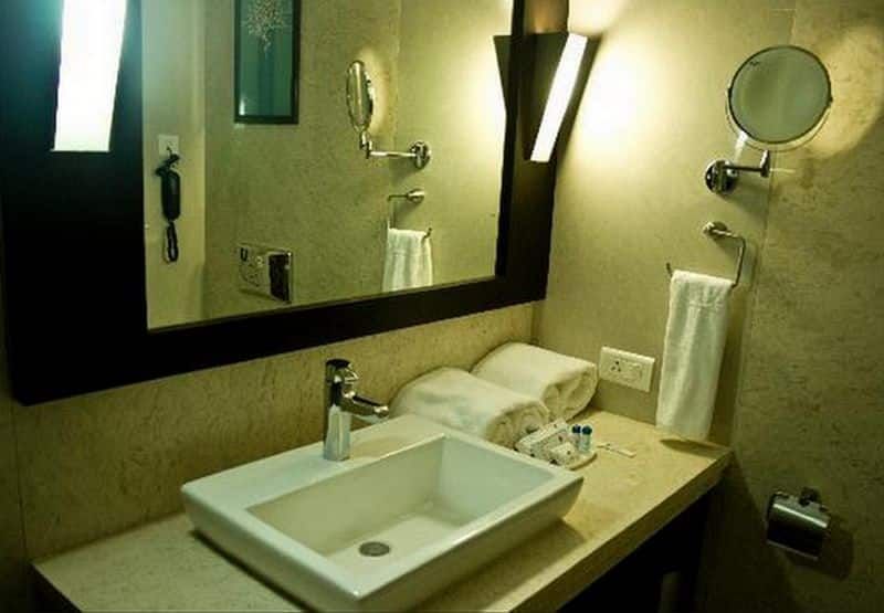 Hotel Radiance Super Deluxe Room 4