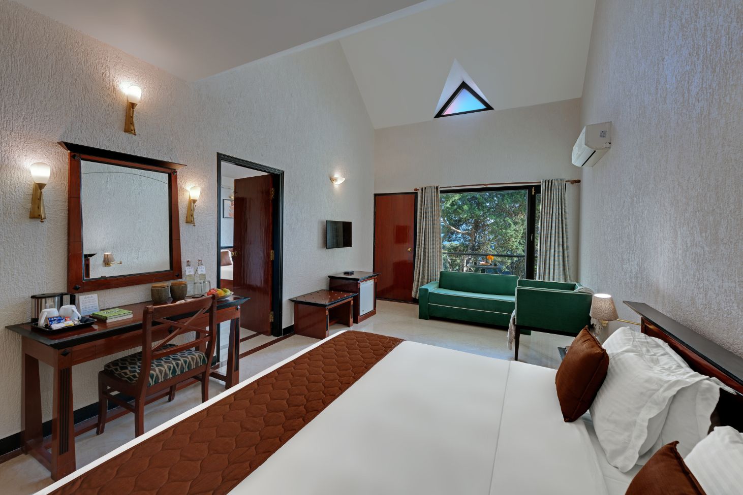 8fold-Pinecrest By LaRiSa, Bhimtal Valley View 6