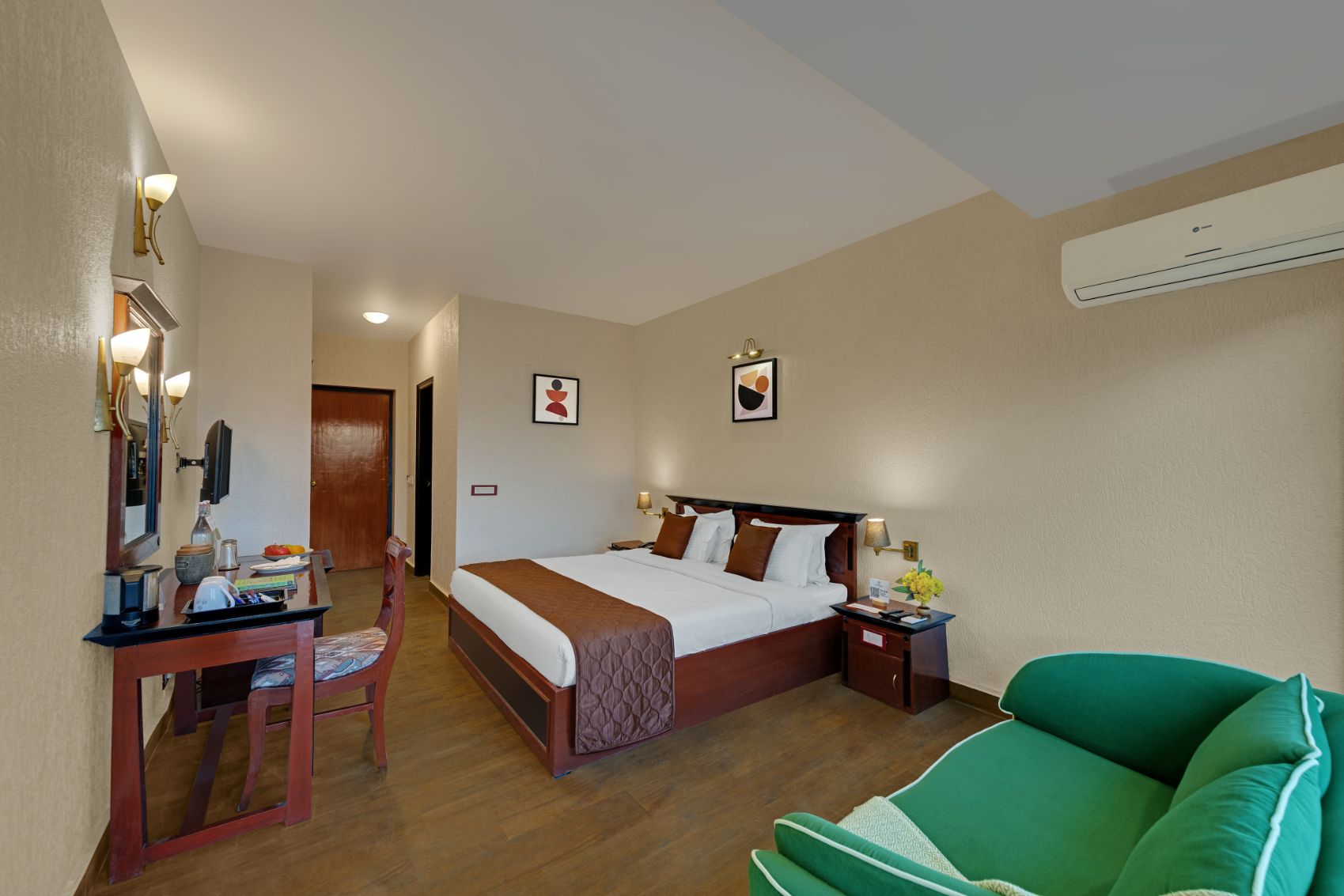 undefined 8fold-Pinecrest By LaRiSa, Bhimtal 10