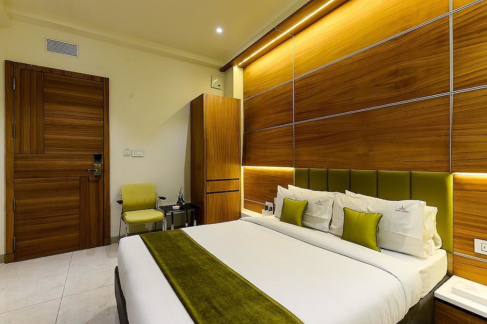 The Hubstreet Hotel Business Category Room 6